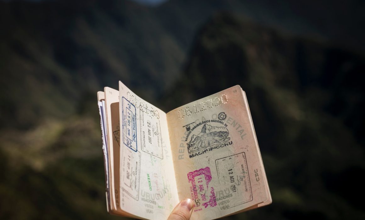 "Visas"/